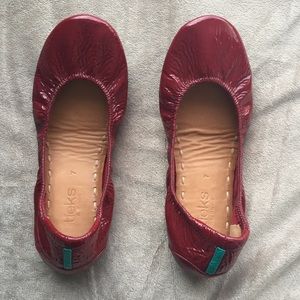 Women’s Burgundy Tieks Size 7